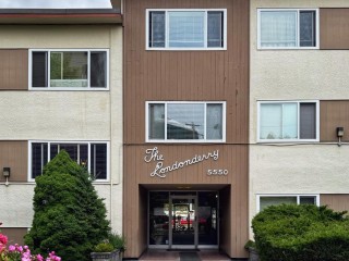 Luxury SUV - Premium Model 3162