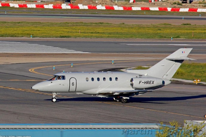 Business Jet - Executive Travel #8897